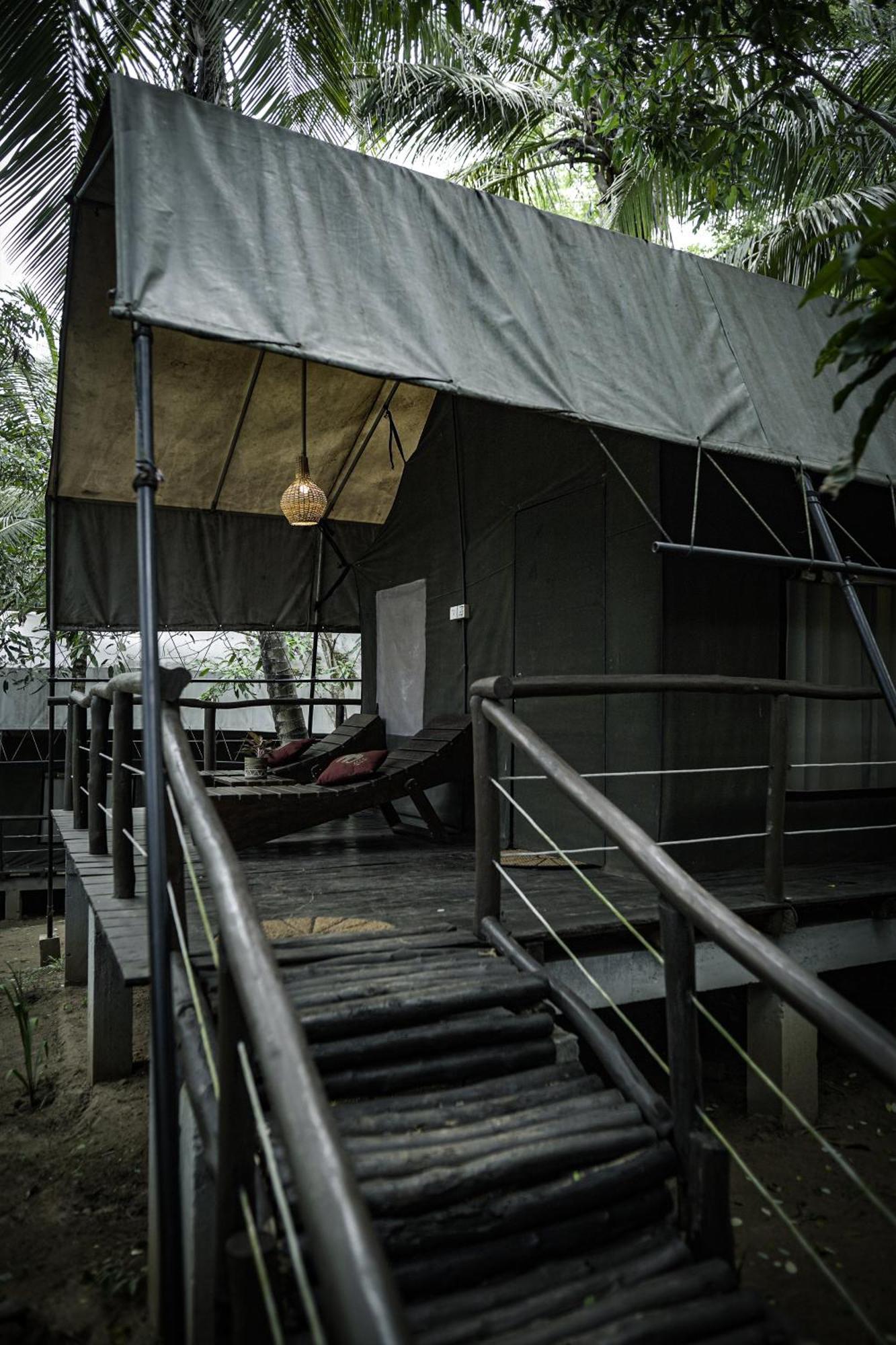 River Glamping By Gaga Bees Удавалаве Экстерьер фото